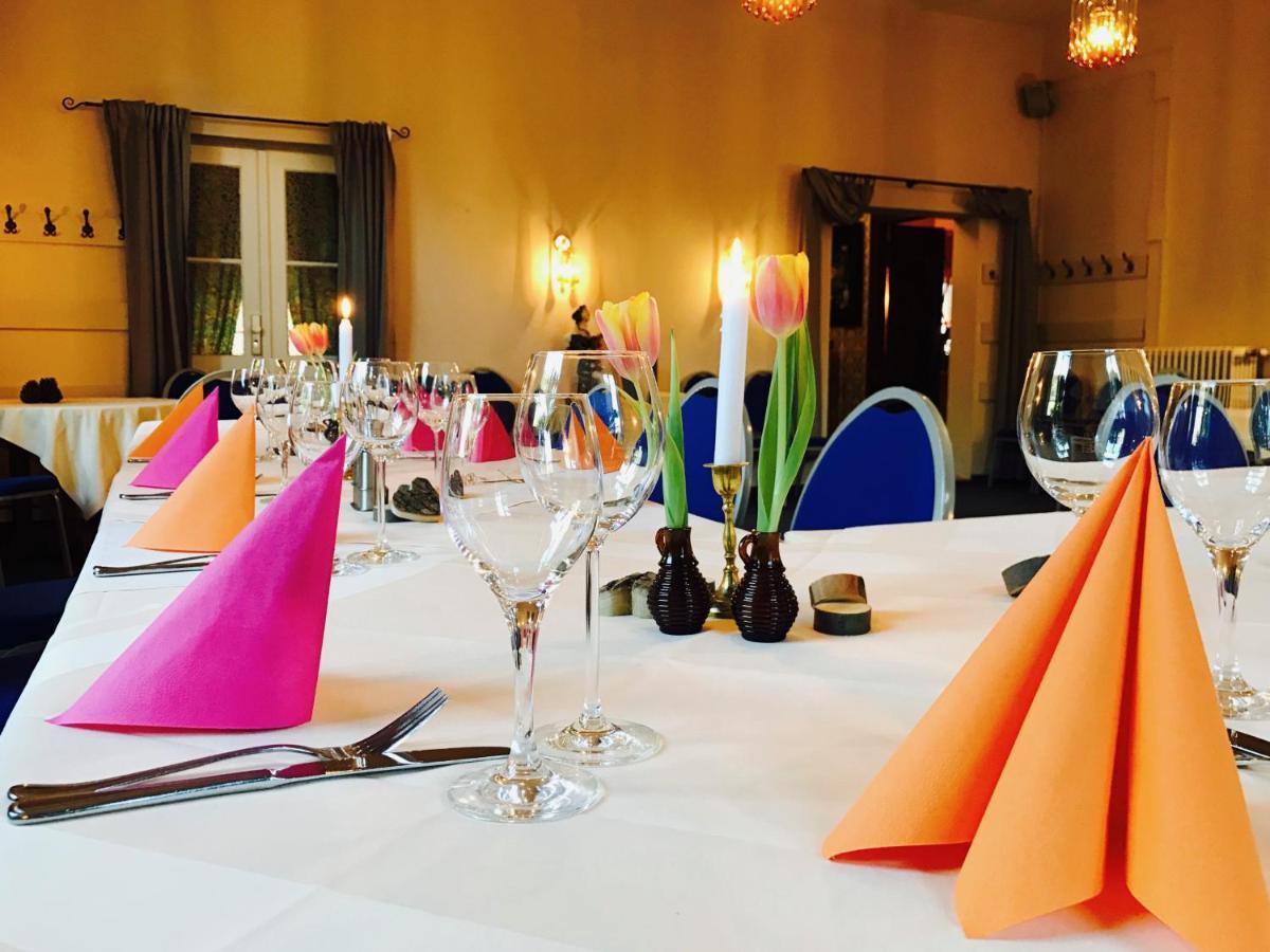 Zu Den Linden - Radebeul Pension Mit Restaurant Экстерьер фото
