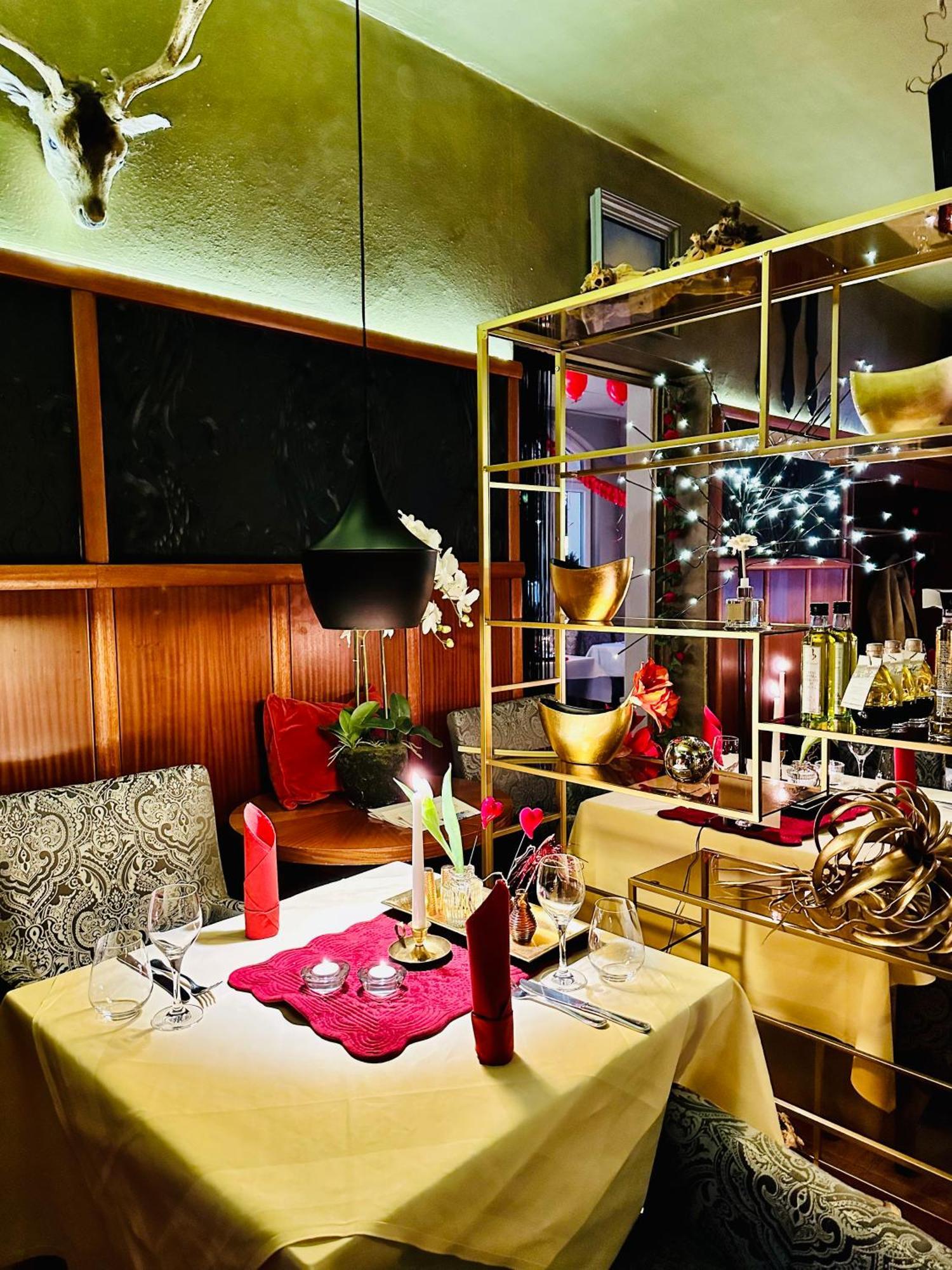 Zu Den Linden - Radebeul Pension Mit Restaurant Экстерьер фото