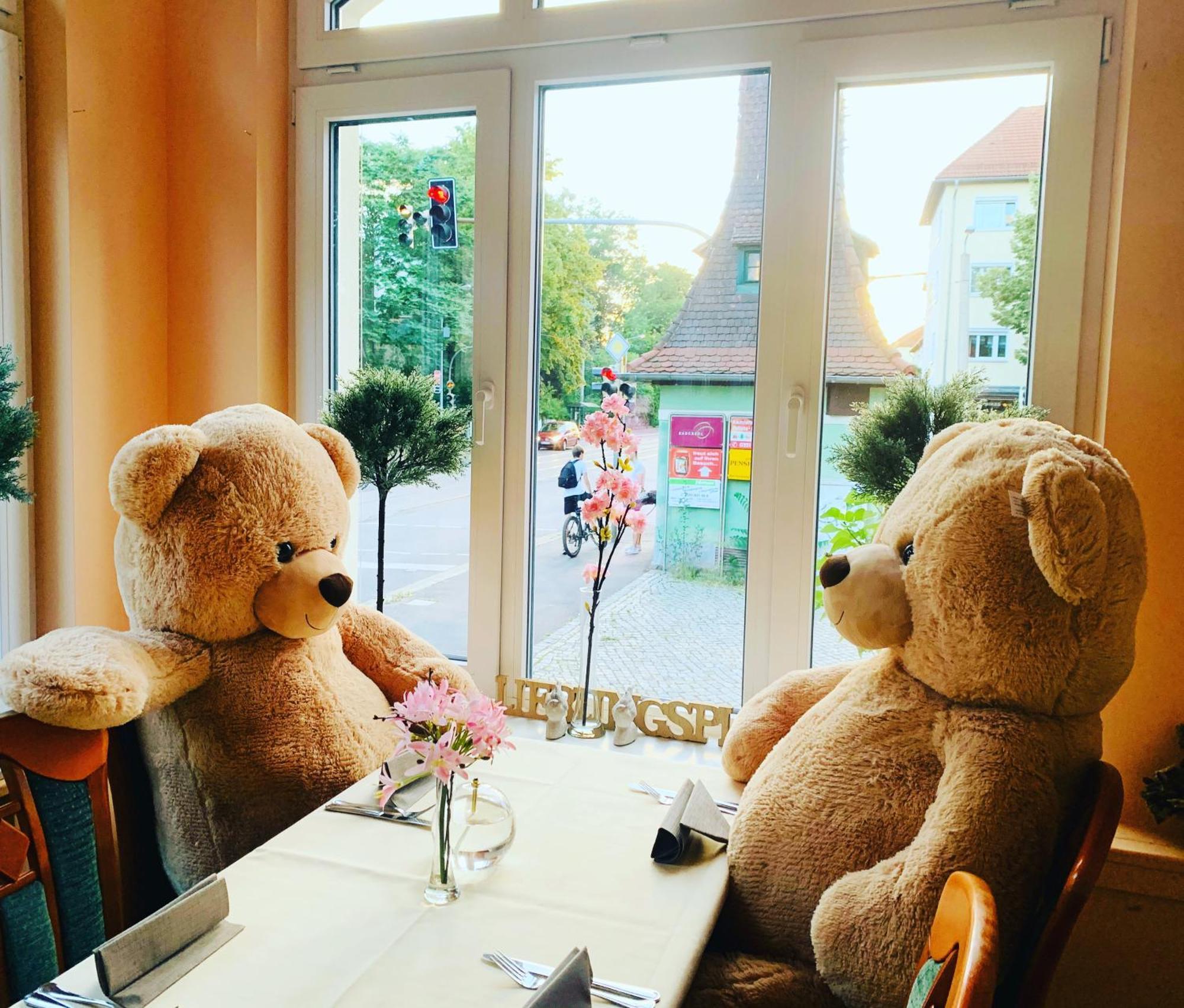 Zu Den Linden - Radebeul Pension Mit Restaurant Экстерьер фото