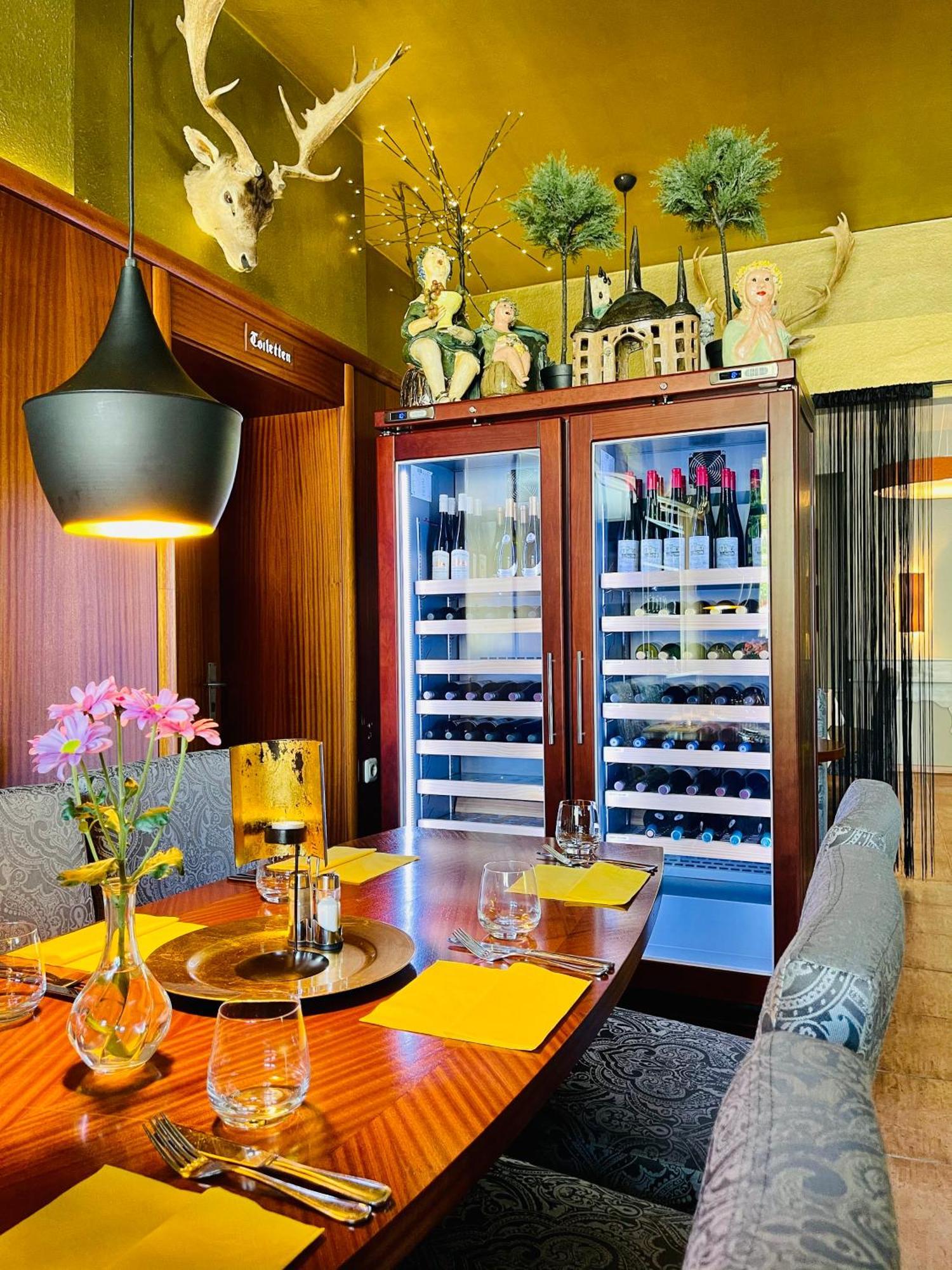 Zu Den Linden - Radebeul Pension Mit Restaurant Экстерьер фото
